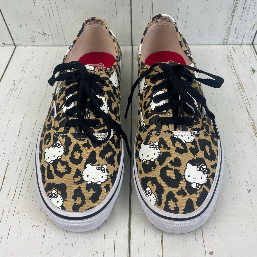 Vans Hello Kitty Leopard Print SANRIO,‎ CO., LTD Lace-Up Classic Sneakers